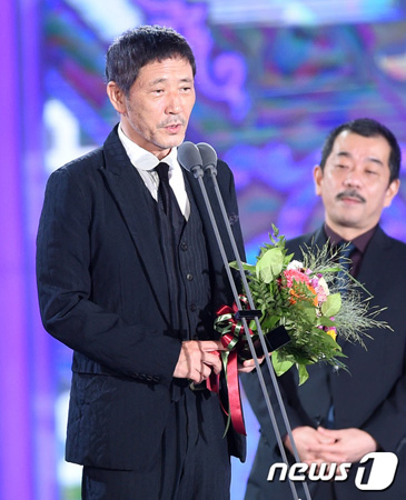 ＜ソウルドラマアウォード2015＞「深夜食堂」が日本初「外国ドラマ賞」を受賞