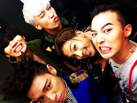 ”完全体”の「BIGBANG」、カムバックステージを控えた団体ショットを公開