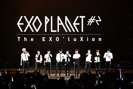 「EXO」、上海コンサート大盛況…中国トップスターも観覧