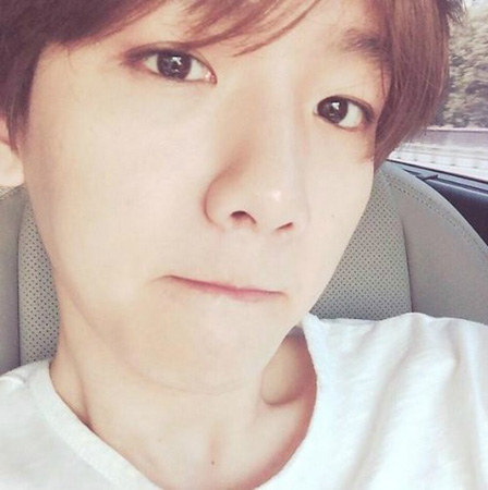 「EXO」BAEK HYUN、くすみのない透明肌 「秘訣は？　」