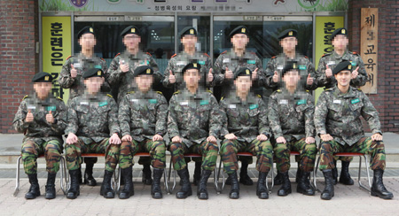 軍入隊の「SUPER JUNIOR」チェ・シウォン、訓練所での軍服姿を公開！