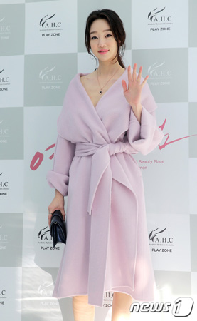女優チェ・ヨジン、KBS新ドラマ「空港に行く道」出演を検討中