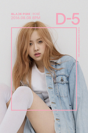 “デビューD-5”YG新人「BLACK PINK」、ROSEのポスター公開