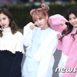 TWICE 、ミナ＆モモ＆サナ