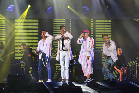 「BIGBANG」・「iKON」らのライブステージをド迫力の360度パノラマ映像（VR）で配信開始＝dTV