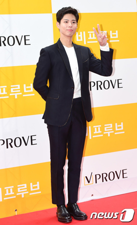 俳優パク・ボゴム、KBS歌謡祭＆演技大賞のMCに