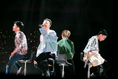 「BIGBANG」、約半年ぶりのステージ！　スペシャルファンイベントドームツアー開幕