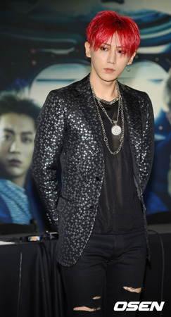 歌手チャン・ヒョンスン、7月初めにカムバック確定「BEASTではなくソロ活動」