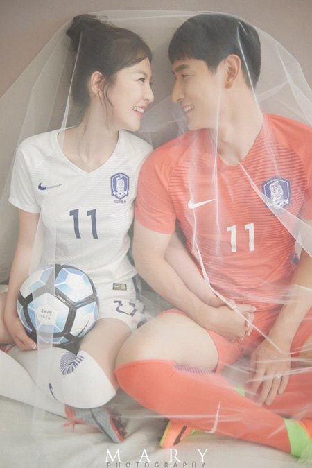 元「KARA」知英（ジヨン）の実姉、サッカー韓国代表FWと結婚… 3か国語操る”才色兼備”