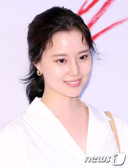 【公式】女優ムン・チェウォン側、”恋人主張”の男を拘束起訴
