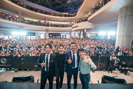 映画「軍艦島」、アジアプロモーションを成功裏に開催！　マレーシアで”史上最多の観客”
