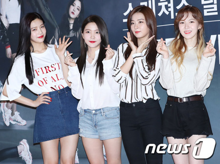 「Red Velvet」＆「NCT」MARK、音楽フェスで特別コラボレーションを披露