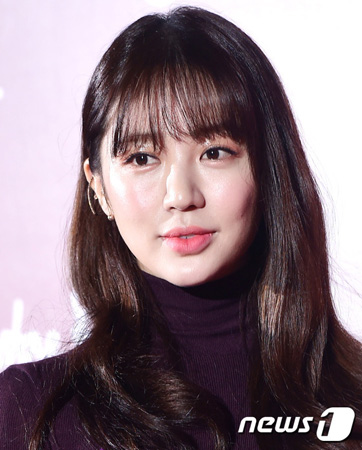 女優ユン・ウネ側、2年前の盗作騒動について謝罪