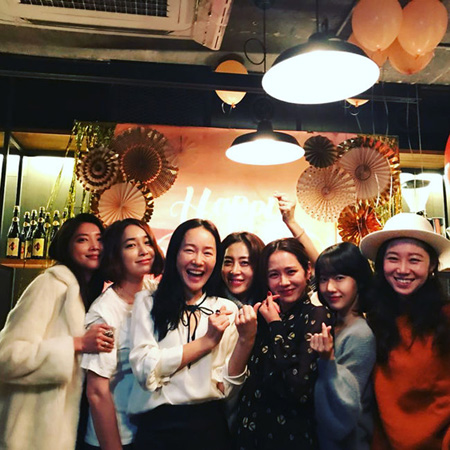 女優ソン・イェジンの誕生日パーティー、”豪華メンバー”が話題