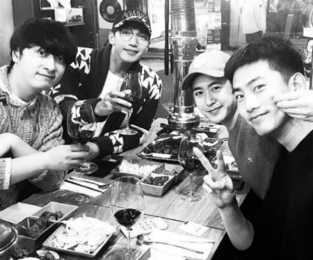 「2PM」、テギョンの休暇にメンバー集結「愛してる、本当に」
