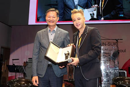 【公式】俳優チャン・グンソク、韓国観光公社牌を受賞
