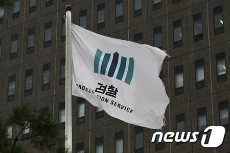 女優の故チャン・ジャヨンへの強制わいせつ容疑の元朝鮮日報記者、在宅起訴へ