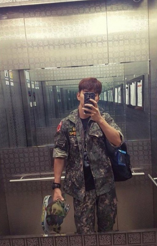 トレンドブログ 俳優ユ スンホ 予備軍訓練に参加した 軍服 姿のセルカを公開 K Pop 韓国エンタメニュース 取材レポートならコレポ