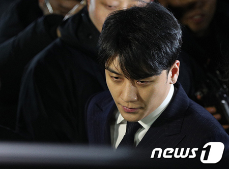 韓国警察、“性接待疑惑”V.I（元BIGBANG）の逮捕状申請を検討…23日夜に非公開で聴取