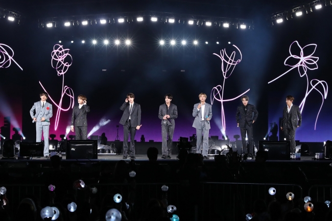 防弾少年団（BTS）、ソウルでファイナルコンサート…“今日までできたのは、僕たちを信じて支えてくれた皆さんのおかげ” | K-POP、韓国