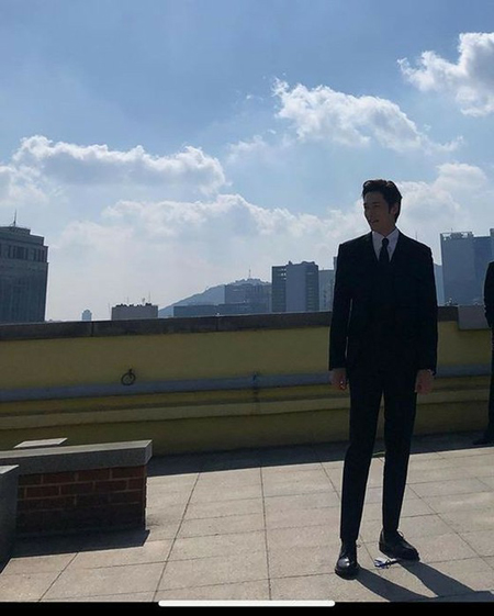 【トピック】俳優チェ・ジンヒョク、スーツスタイルが完ぺきすぎると話題