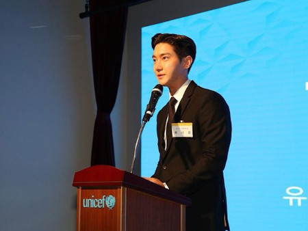 シウォン（SUPER JUNIOR）、ユニセフ韓国委員会の創立25周年イベントでスピーチ“使命感さらに重く”