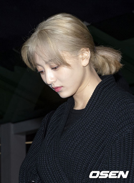 Twice ジョンヨン 空港でのジヒョ負傷受けて みなさん怪我せず気を付けて K Pop 韓国エンタメニュース 取材レポートならコレポ