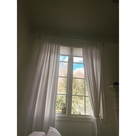女優ソン・テヨン、自宅で眺める絵画のような風景 ”ホワイトトーン”で統一のインテリア公開