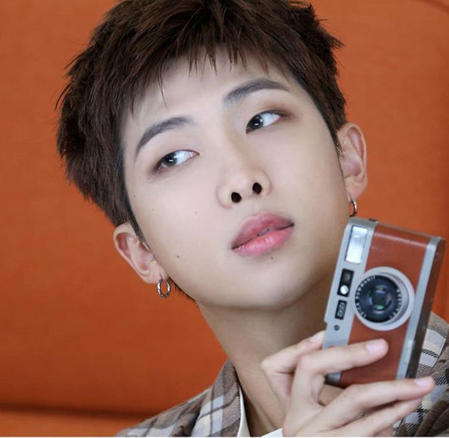 BTS(防弾少年団）」RM、ニューアルバムのセカンドポスターを公開