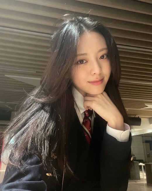 ITZY - itzy 証明写真　ユナ 61rrABLZ8lL._AC_SY200_QL15_.jpg