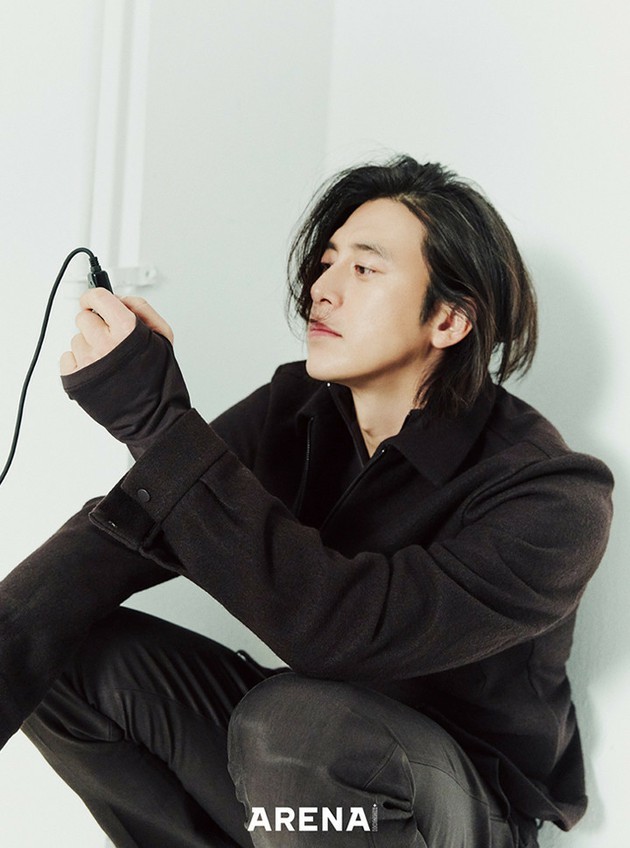 <トレンドブログ>俳優コ・ス、叙情的なグラビア公開…ロン毛のダビデ像 | K-POP、韓国エンタメニュース、取材レポートならコレポ!