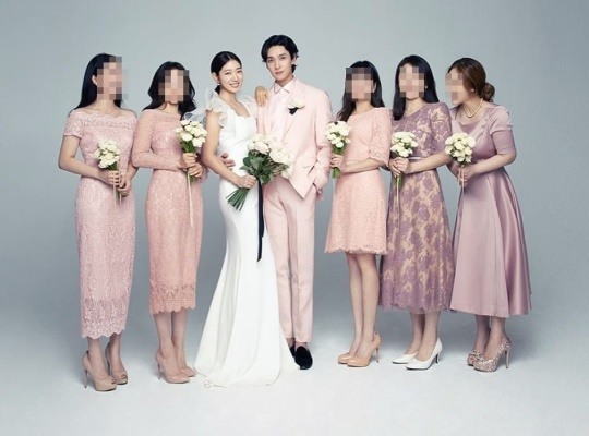 パク・シネ＆チェ・テジュン、親友と撮った結婚式の写真公開…ブーケでそっと隠したDライン？ | K-POP、韓国エンタメニュース、取材レポート ...