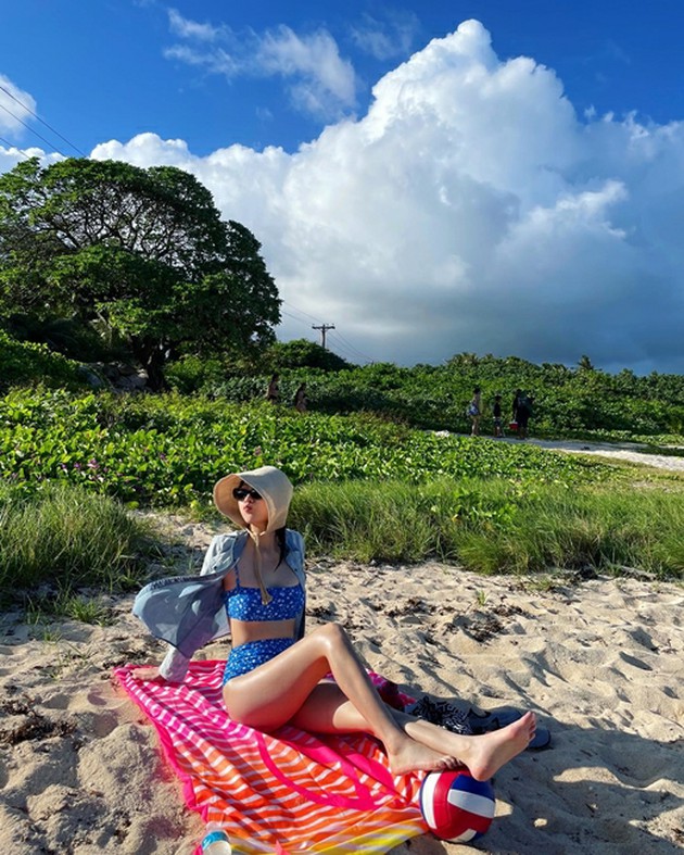 KARA」知英（ジヨン）、絵画のようなビキニ姿… 後ろまで芸術 | K