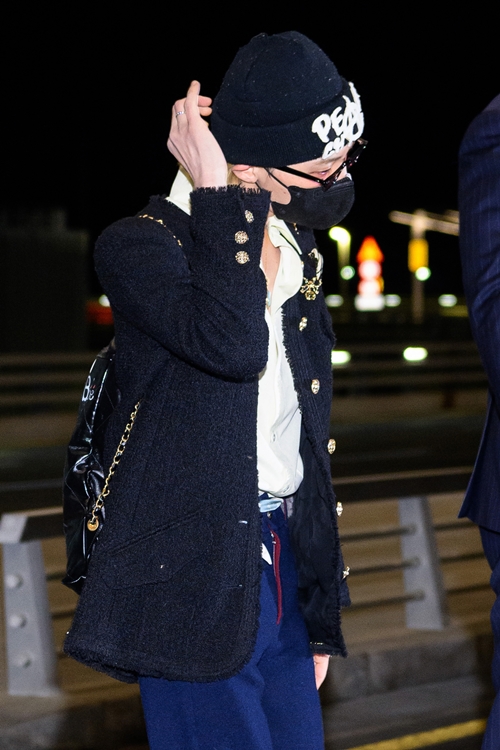 G Dragon Bigbang 高級ブランドでオシャレした空港ファッション どこのブランド K Pop 韓国エンタメニュース 取材レポートならコレポ