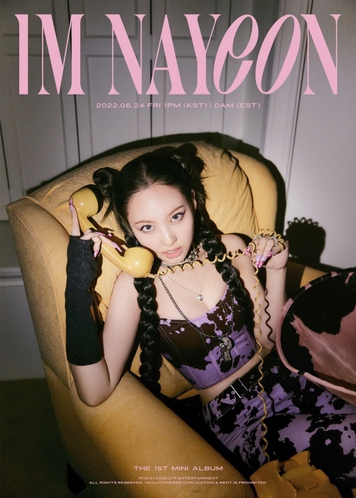 【新品未開封】ナヨン ソロ写真集 Yes, I am Nayeon.　2種セット NAYEON - [2種1SET] Yes, I am Nayeon. / 1st PHOTOBOOK