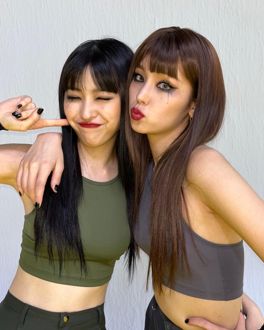 ITZY」イェジ＆リュジン、こんなに似ていた？まるで姉妹のよう | K-POP