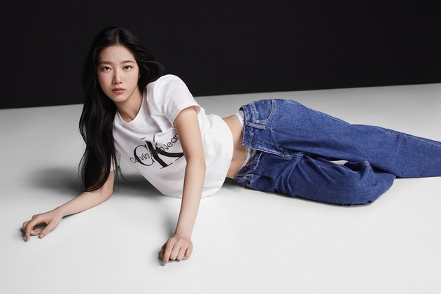 LE SSERAFIM」カズハ、“Calvin Klein”と共にしたグラビア公開…清純セクシーな魅力 |  K-POP、韓国エンタメニュース、取材レポートならコレポ！