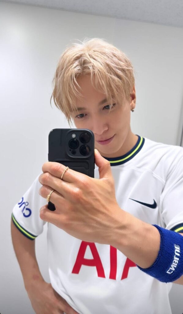 CNBLUE」ジョン・ヨンファ、ツアー中の近況を共有…ときめくミラー