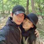 俳優イ・サンウ＆女優キム・ソヨン夫婦、仲むつまじく散歩デート…愛し合う2人は段々似ていくもの？
