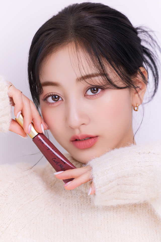 ジヒョ（TWICE）がミューズを務める「MILK TOUCH」からマスカラの日本