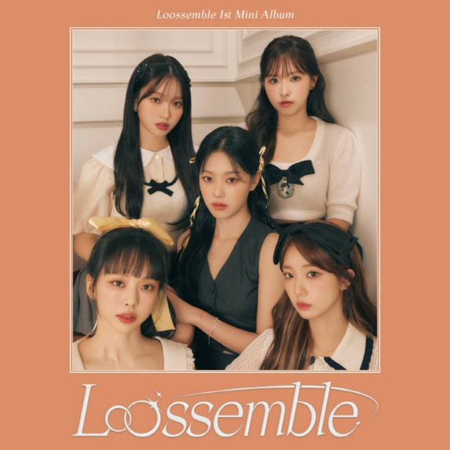 LOONA トレカ　ゴウォン　loossemble ++ ARTMS 今月の少女 LOONA トレカ ゴウォン loossemble ++ ARTMS LOONA トレカ
