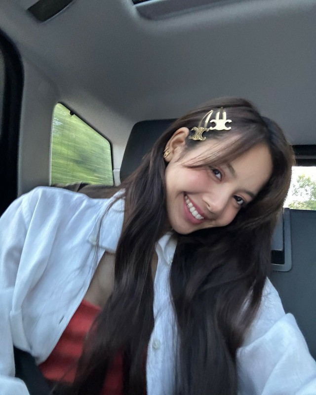 BLACKPINK」リサ、さわやかな夏の思い出を追憶…愛らしい笑顔にキュン