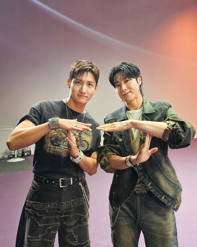 東方神起 写真 TVXQ トンバンシンギジュンス - アイドル