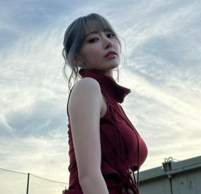 Le Sserafim トマトTシャツ 宮脇咲良 午後3時19分😌🌸✨ #宮脇咲良