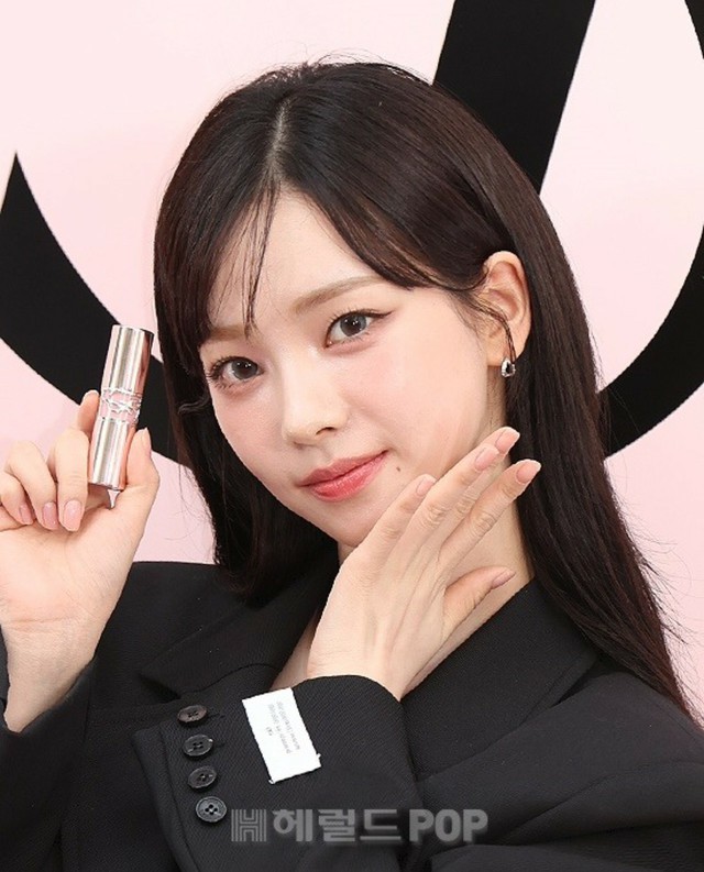 フォト】「aespa」カリナ、妖精のようなまぶしい美貌 | K-POP、韓国