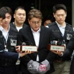 “飲酒ひき逃げ”歌手キム・ホジュン、事故目撃者が「フルアクセルを踏んでそのまま行った」と番組で証言
