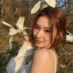 「TWICE」サナ、“ネンタビュー”スペシャルMCを成功的に終える…感激の涙