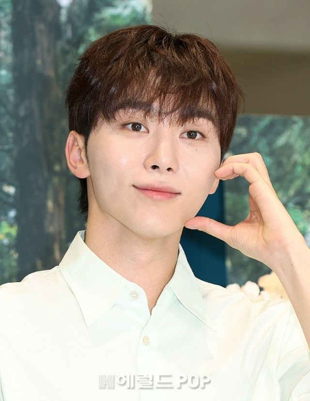 フォト】「SEVENTEEN」スングァン、コスメブランドのイベントに参加