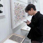 「2PM」ジュノ、横顔も後ろ姿もイケメン…ファッションブランド「ミナ ペルホネン」の展示を鑑賞