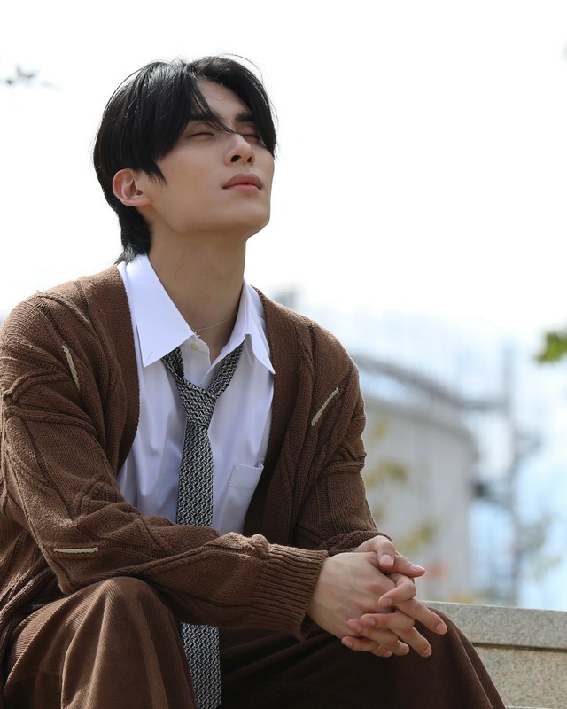 SF9」ユ・テヤン、ソロシングル「Hug Me」のジャケ写でさわやかな